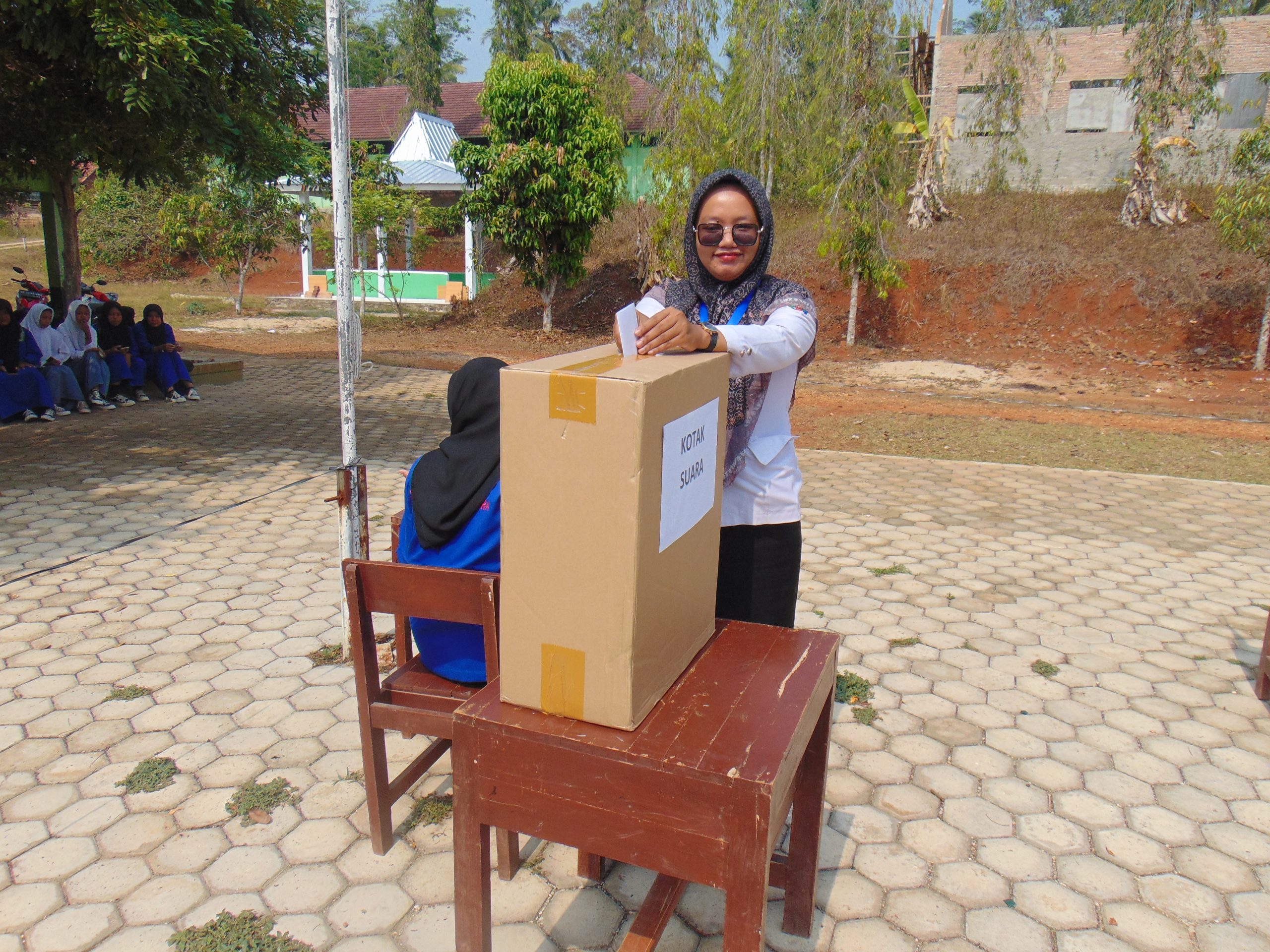 SMK Negeri PAGELARAN UATAR Melaksanakan Pemilihan Ketua OSIS masa bakti tahun 2023/2024 SMK Negeri PAGELARAN UATAR Melaksanakan Pemilihan Ketua OSIS masa bakti tahun 2023/2024